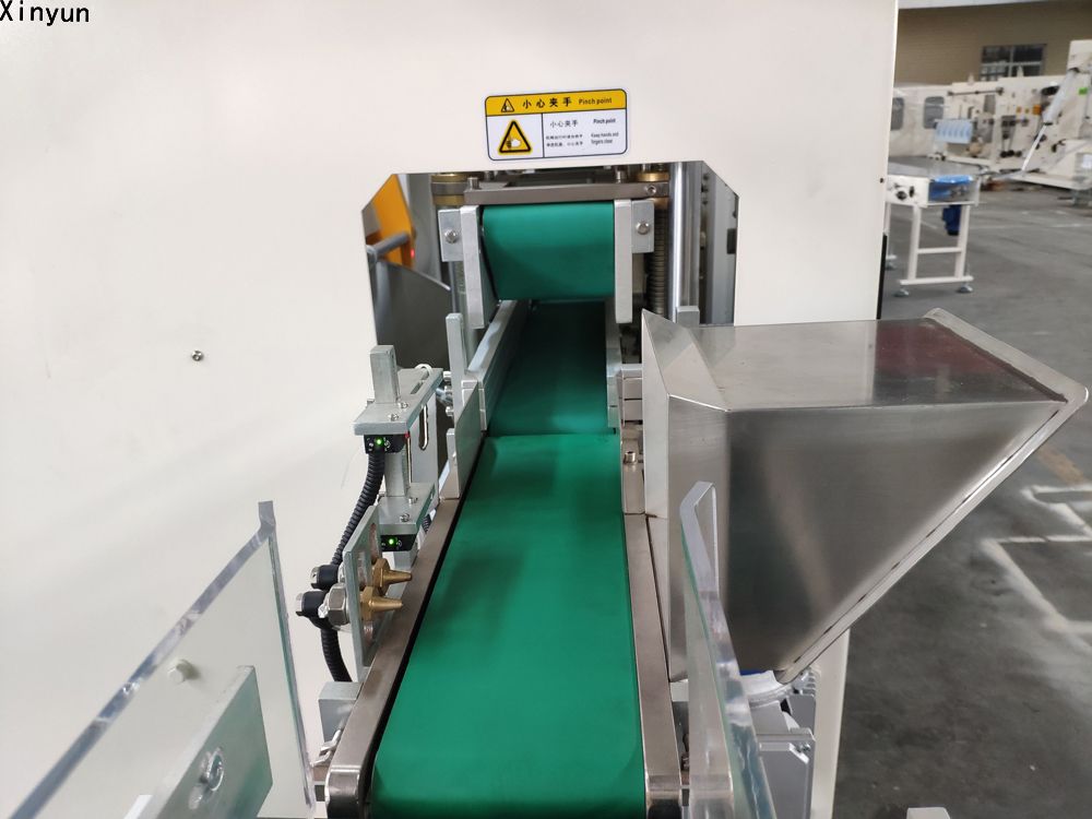 XY-GU-281 Automatic facial tissue log saw cutting machine