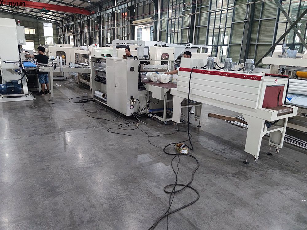 High speed labeling maxi roll roll shrink packing machine