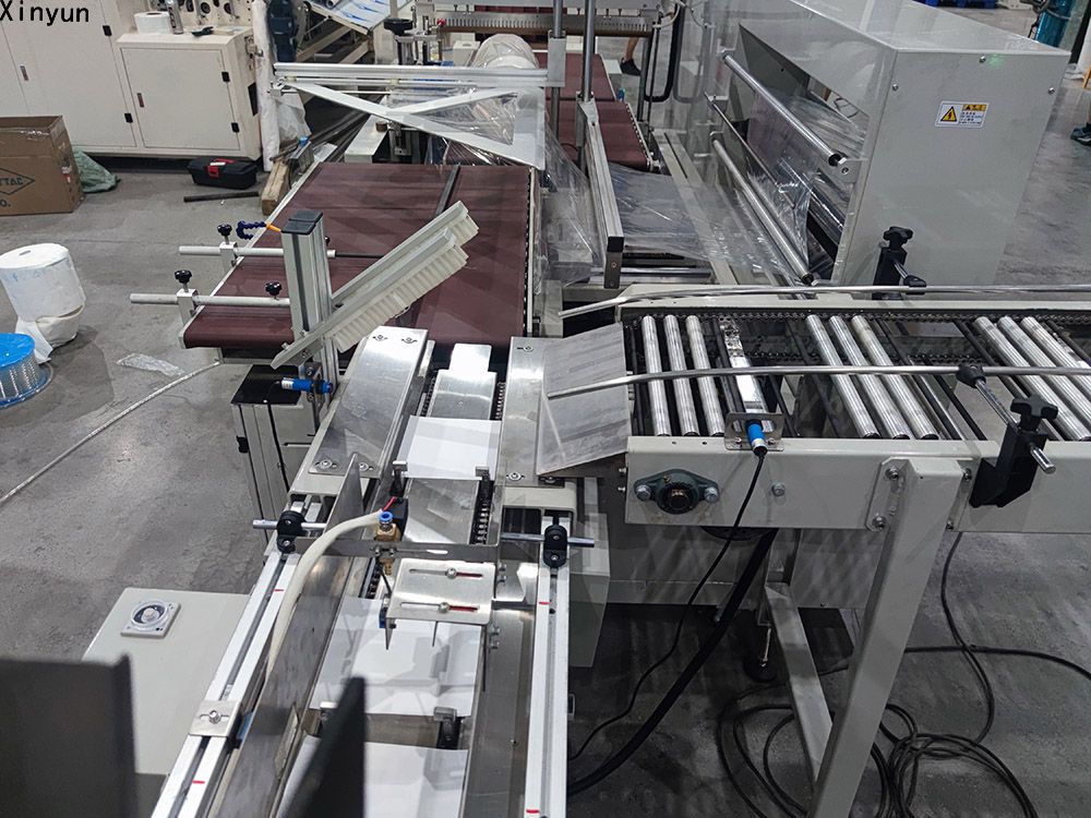 High speed labeling maxi roll roll shrink packing machine