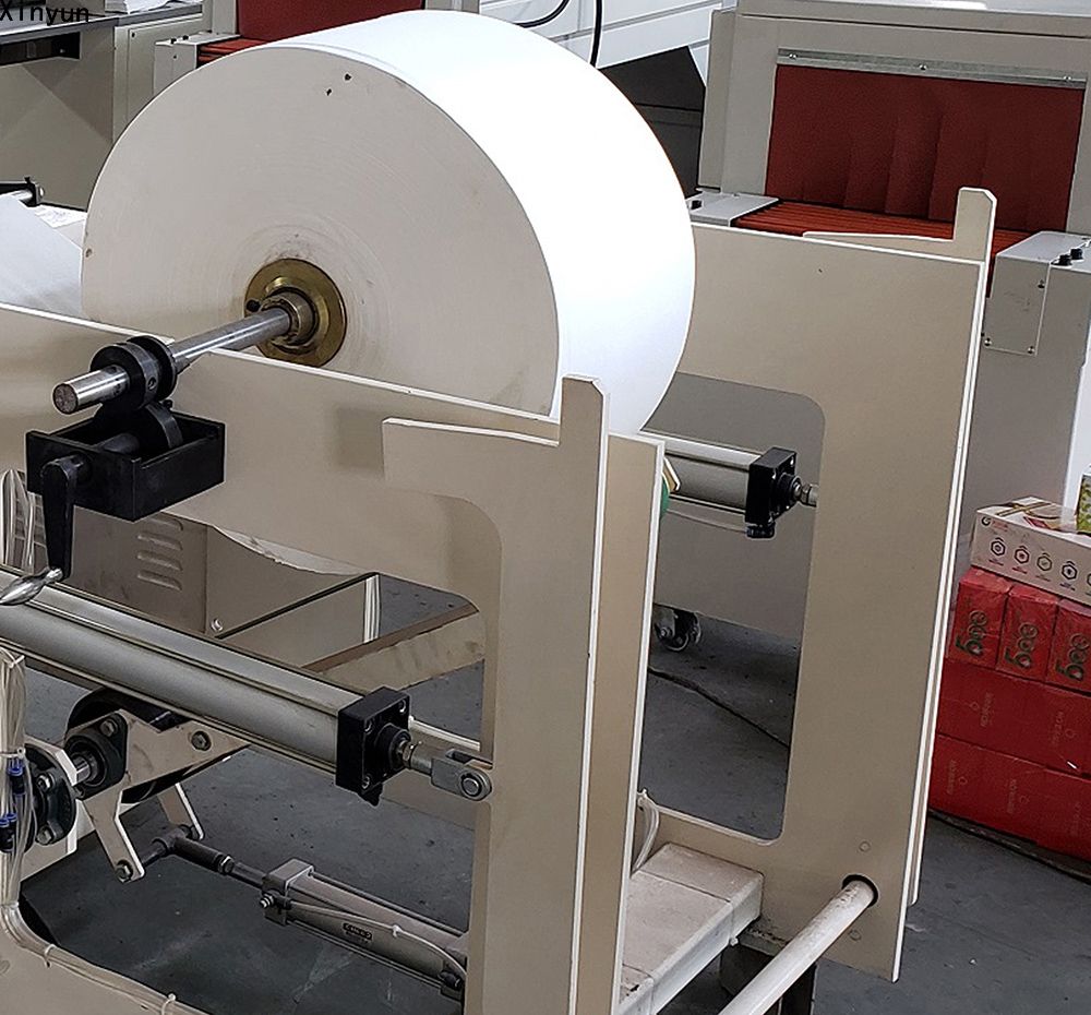 XY-OQ-7000A Low price 240X240 mm serviette tissue machine
