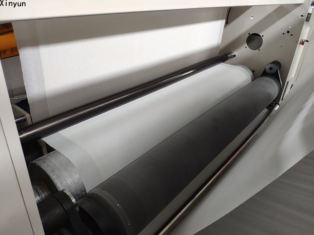 Automatic glue lamination kitchen towel paper rewinding machine