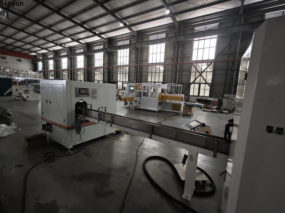  Automatic transferring facial tissue paper folding machine